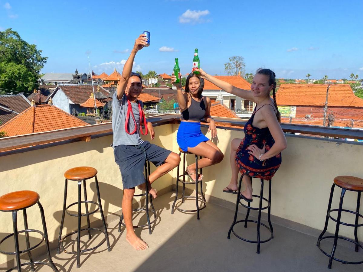 Amigos Guesthouse & Hostel Canggu Extérieur photo