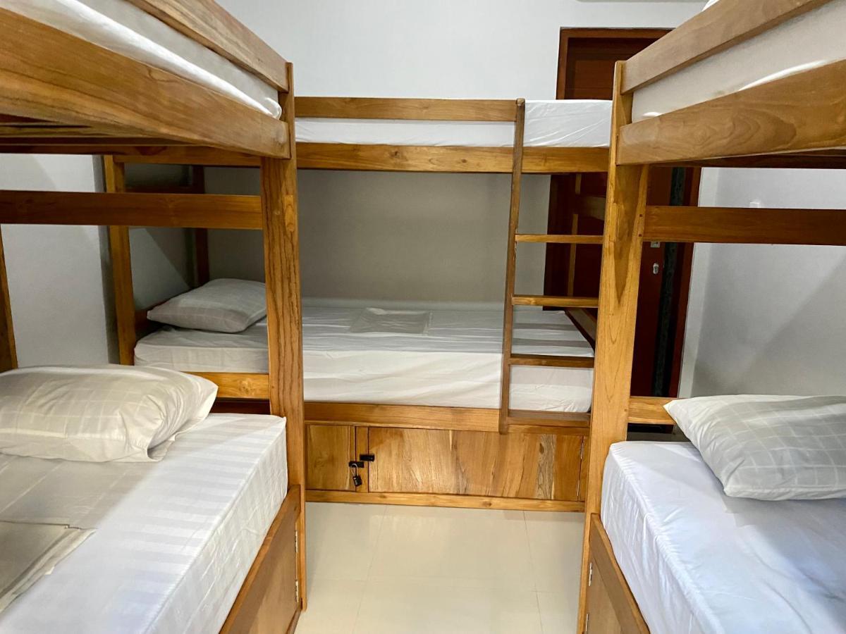Amigos Guesthouse & Hostel Canggu Extérieur photo