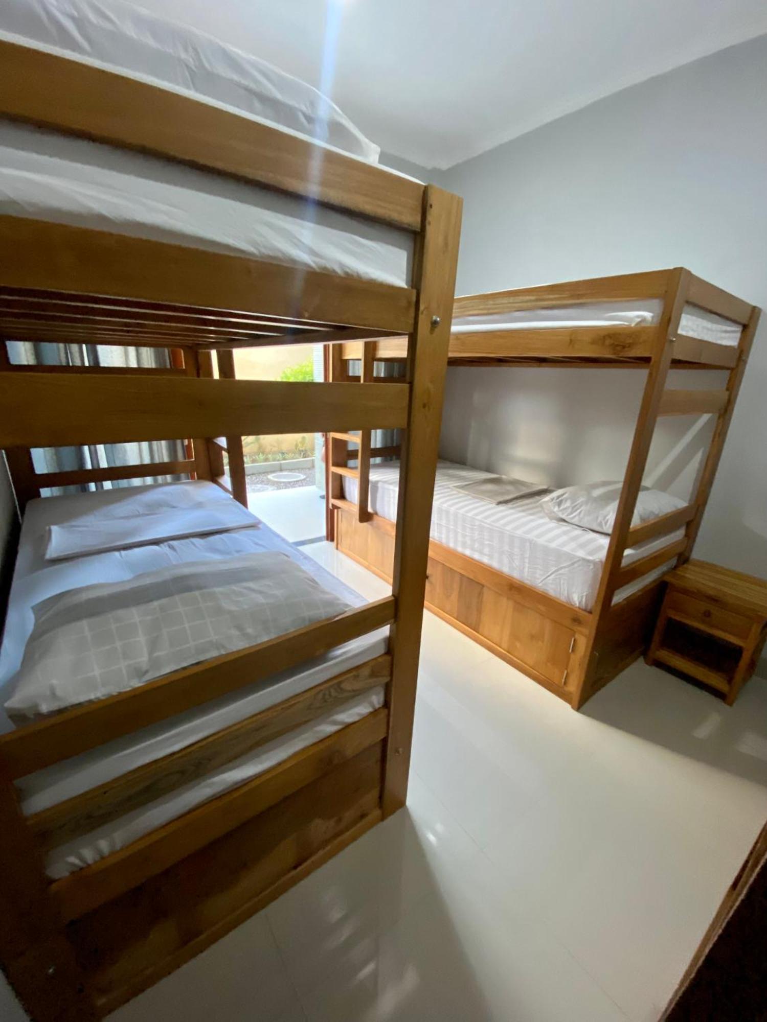 Amigos Guesthouse & Hostel Canggu Extérieur photo