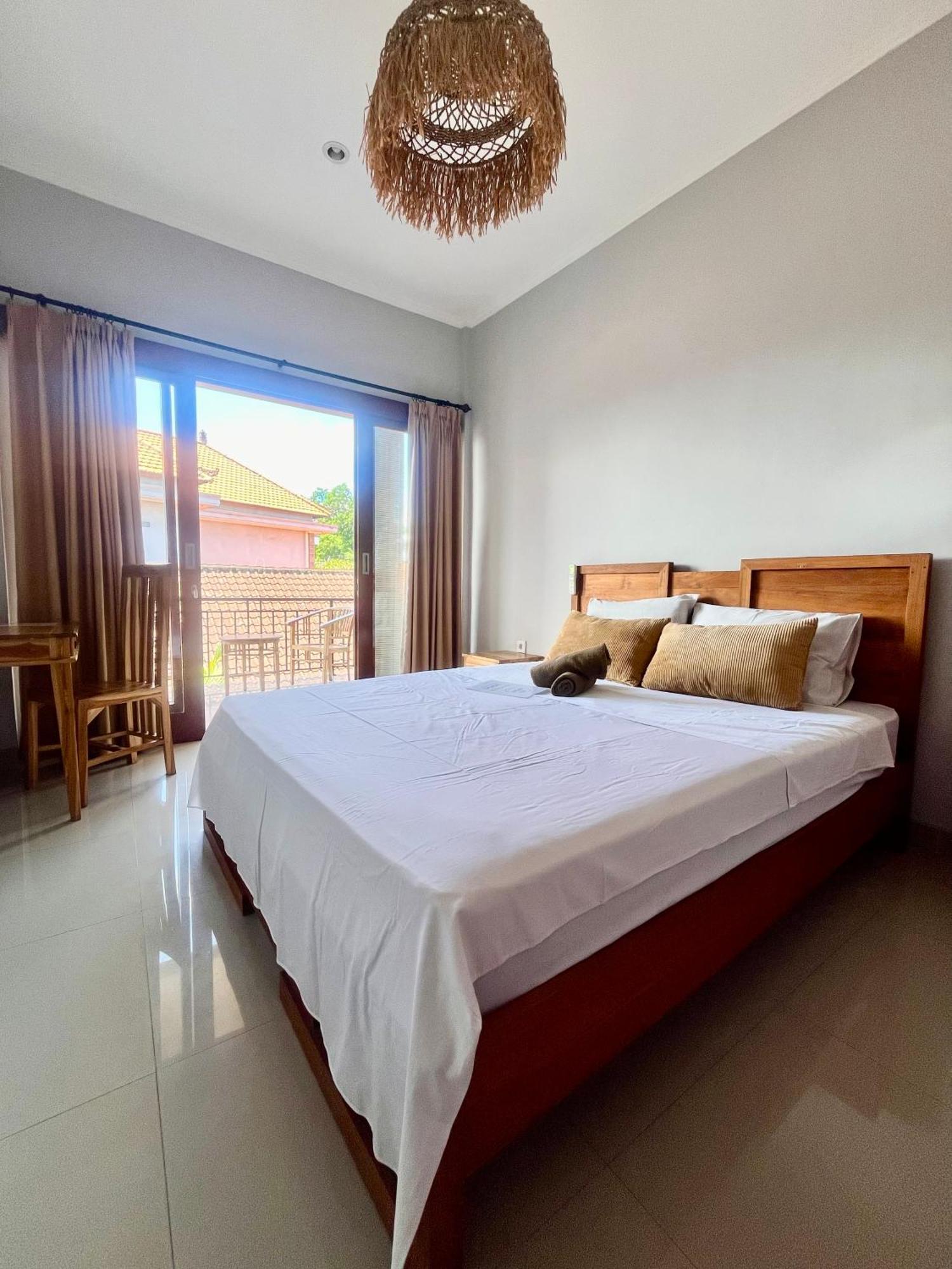 Amigos Guesthouse & Hostel Canggu Extérieur photo